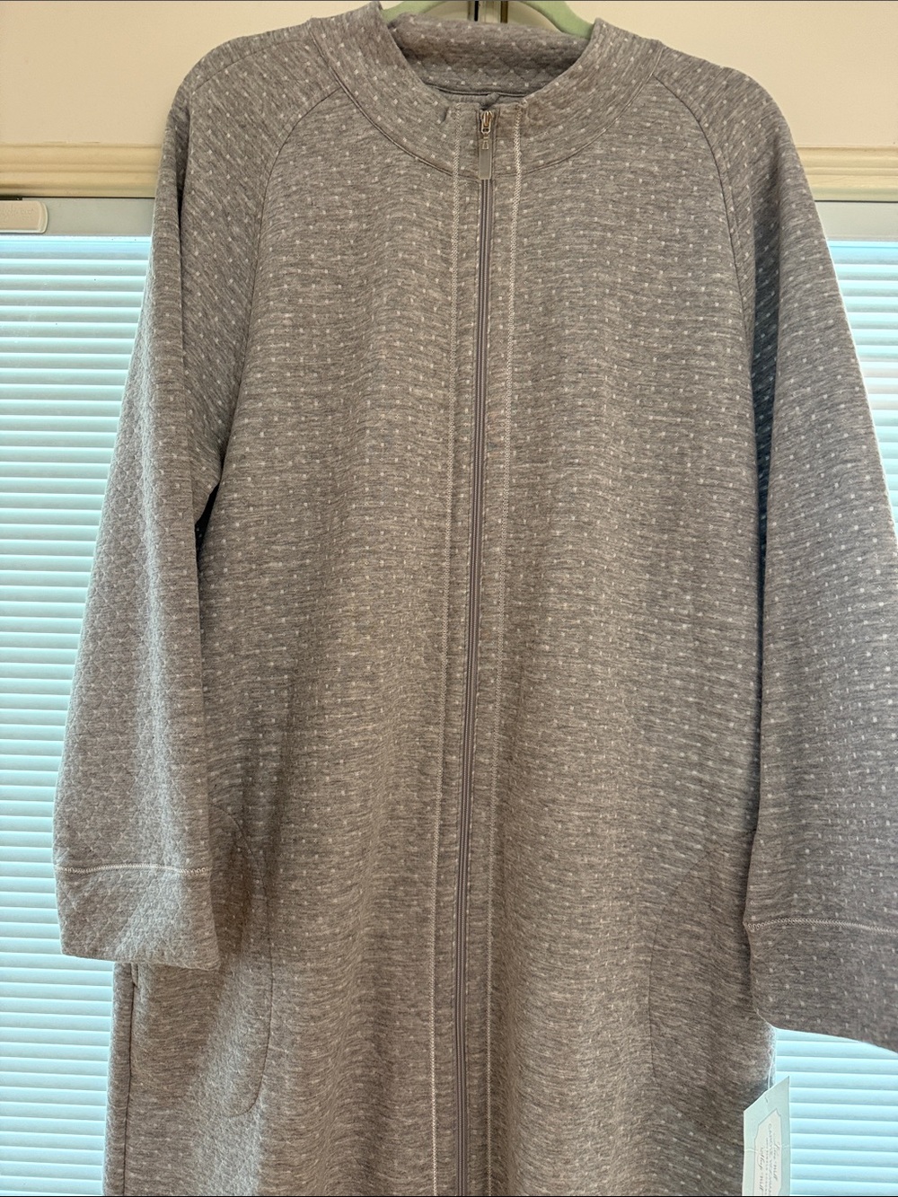 Long Zip-Front Robe - Grey/White NWT - Picture 2 of 5